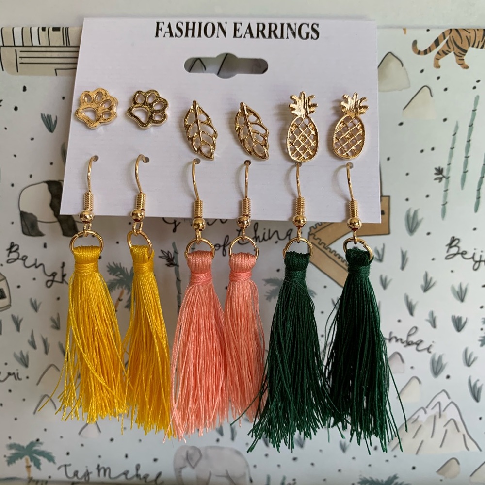 3/$25 💐set of 6 earrings💐